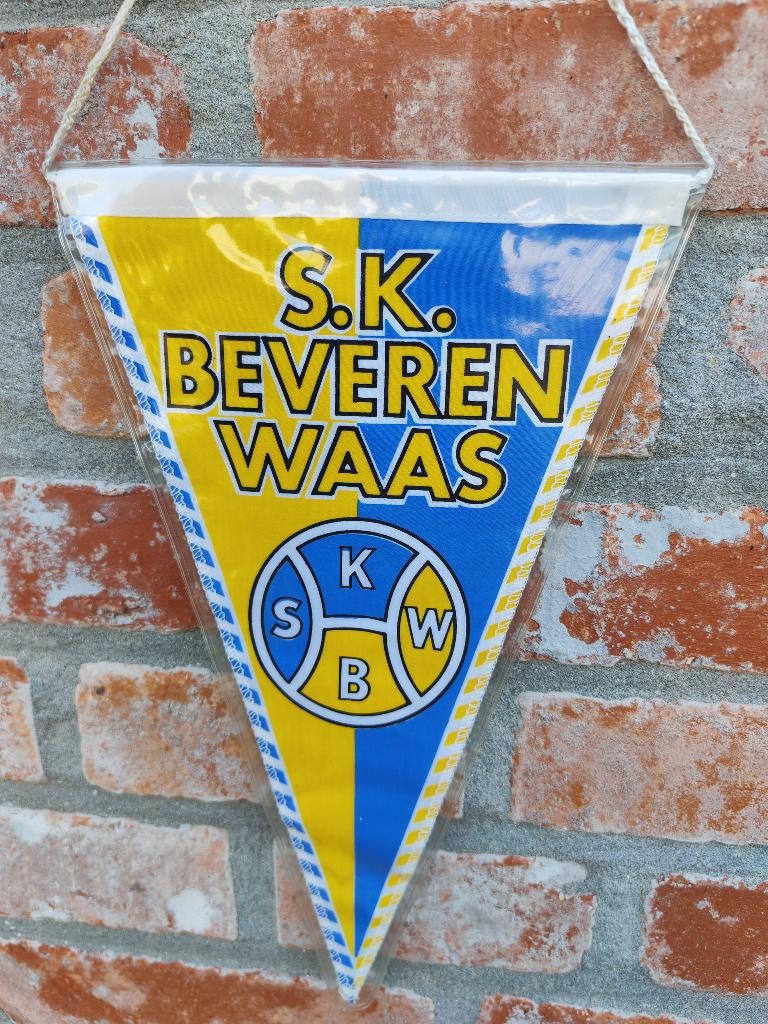 SK Beveren 1970s sublieme vintage vaandel vaantje, Ophalen of Verzenden, Zo goed als nieuw, Spel