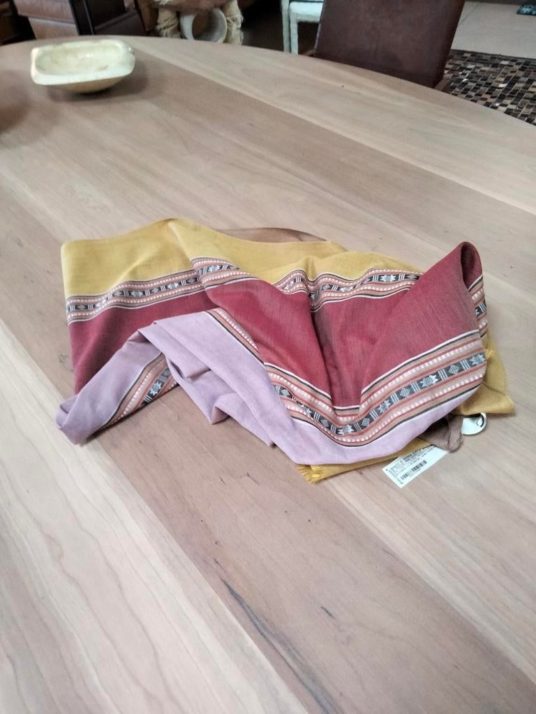 Lange sjaal.merk Umama Scarf, Enlèvement ou Envoi, Comme neuf, Écharpe
