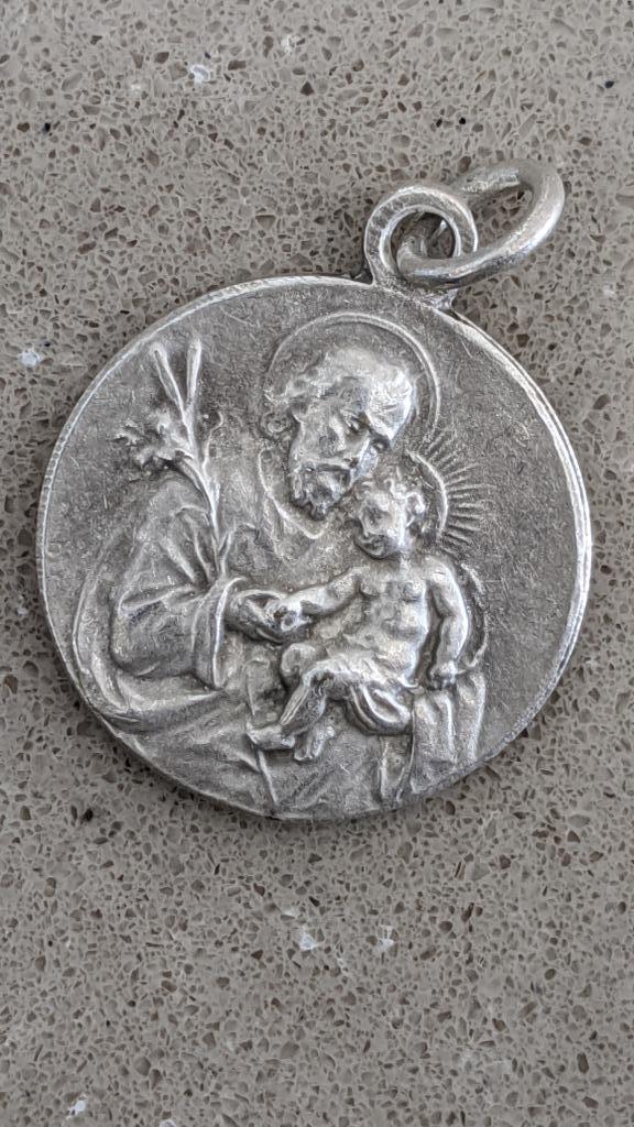 Medaillon, hanger: St Jozef  met  Jezus., Ophalen of Verzenden, Nieuw, Sieraad, Christendom | Katholiek