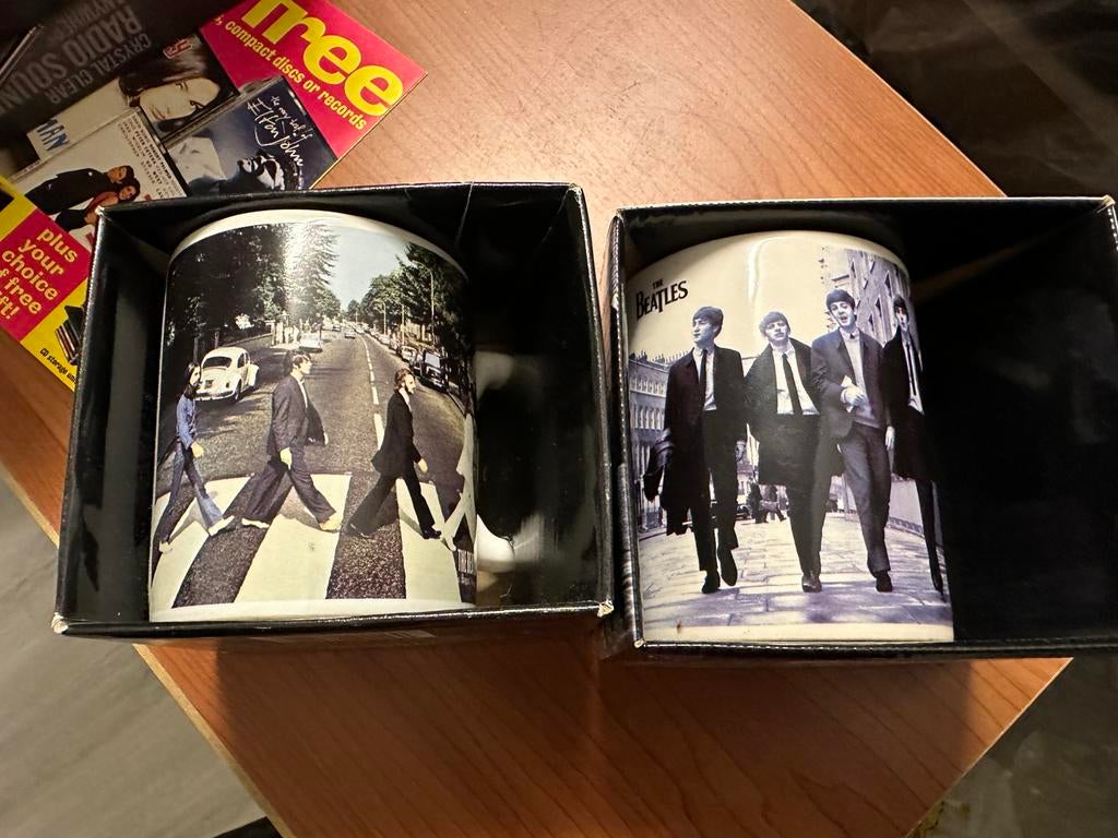 2 koffietassen The Beatles, Verzamelen, Ophalen, Nieuw, Overige typen