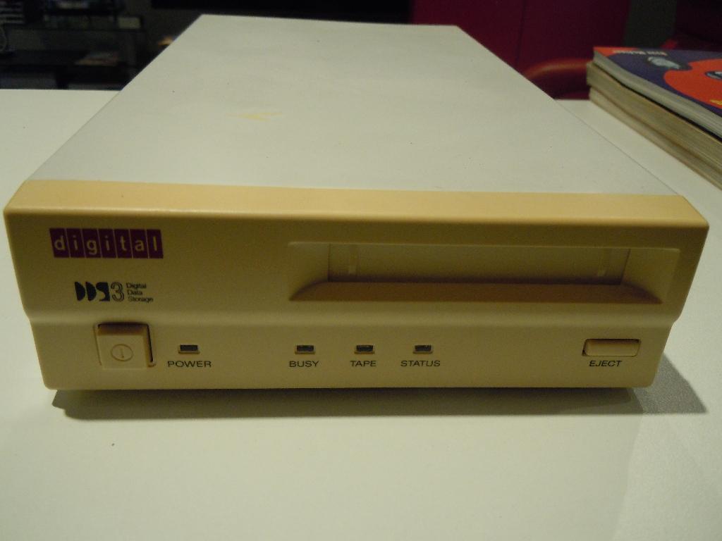 Vintage Digital data storage, Informatique & Logiciels, Disques optiques, Enlèvement ou Envoi