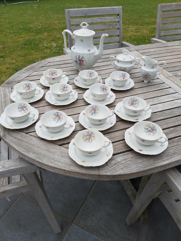 12 delige koffieservies, Ophalen