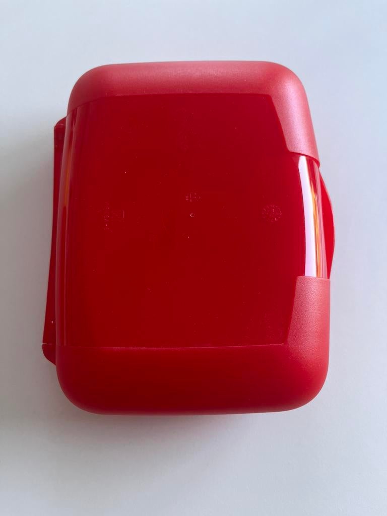 Nieuw van Tupperware! Rode brooddoos, Maison & Meubles, Enlèvement ou Envoi, Neuf