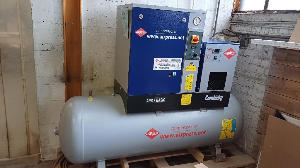 Compresseur à vis, Ophalen, 400 tot 800 liter/min, Zo goed als nieuw, Geluidgedempt
