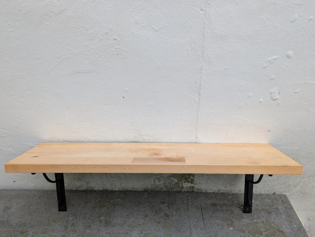 Wandplank met dragers, Enlèvement, Utilisé
