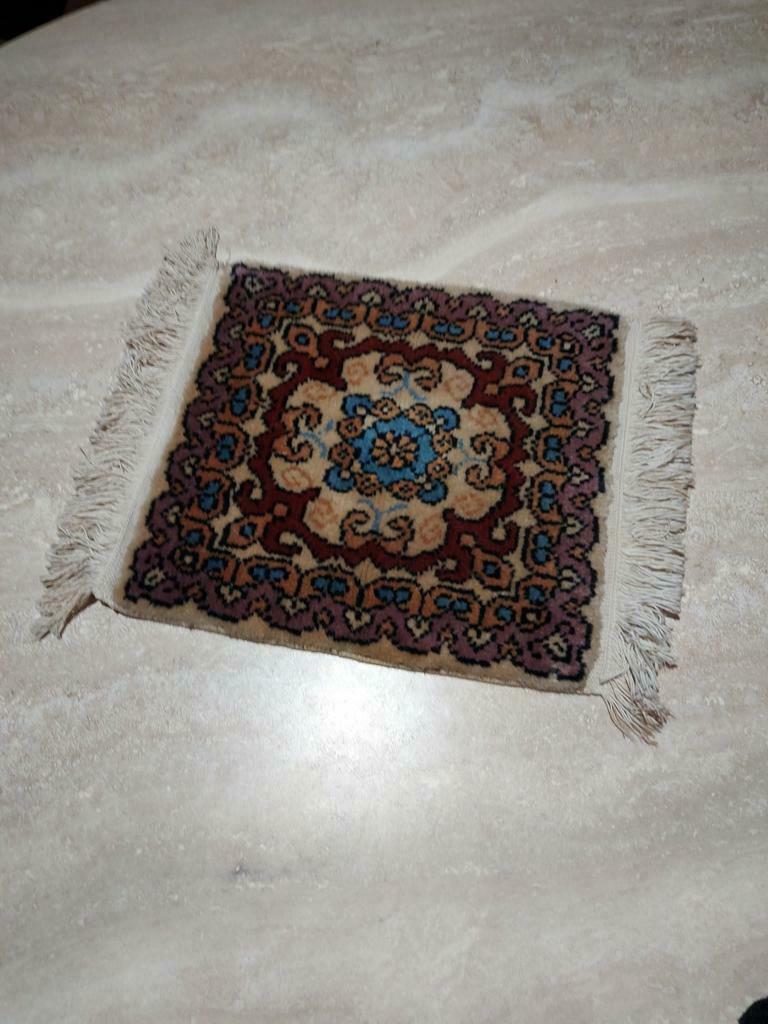 Petit tapis 30/40cm de décoration, Maison & Meubles, Enlèvement ou Envoi, Comme neuf