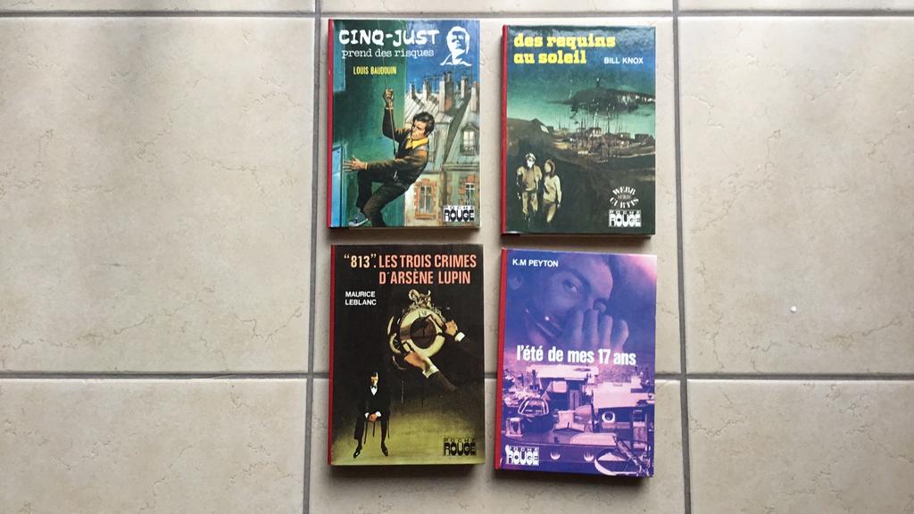 4 livres Poche Rouge, Livres, Enlèvement, Comme neuf