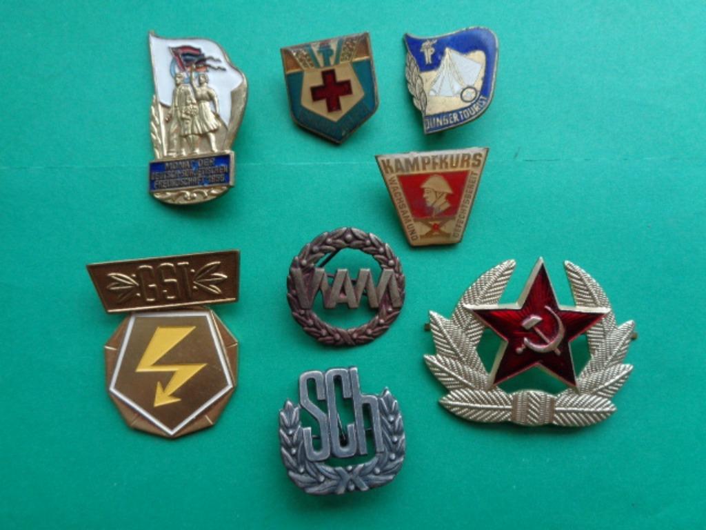 NVA / DDR pins en medailles aan 10 € / stuk, Collections, Objets militaires | Général, Enlèvement ou Envoi, Autres, Emblème ou Badge