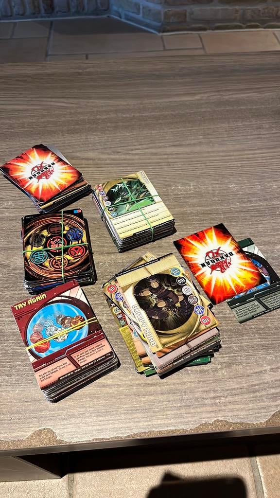 Bakugan kaarten lot, Hobby en Vrije tijd, Ophalen, Zo goed als nieuw