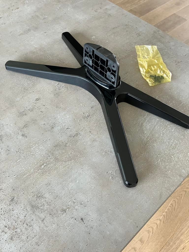 Tv voet, Audio, Tv en Foto, Televisiebeugels, Ophalen of Verzenden, Zo goed als nieuw
