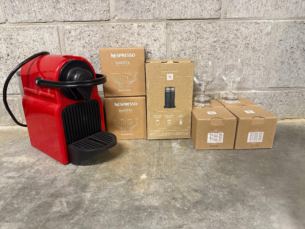 Lot nieuwe Nespresso - Accessoires + gebruikt toestel, Electroménager, Enlèvement ou Envoi, Neuf