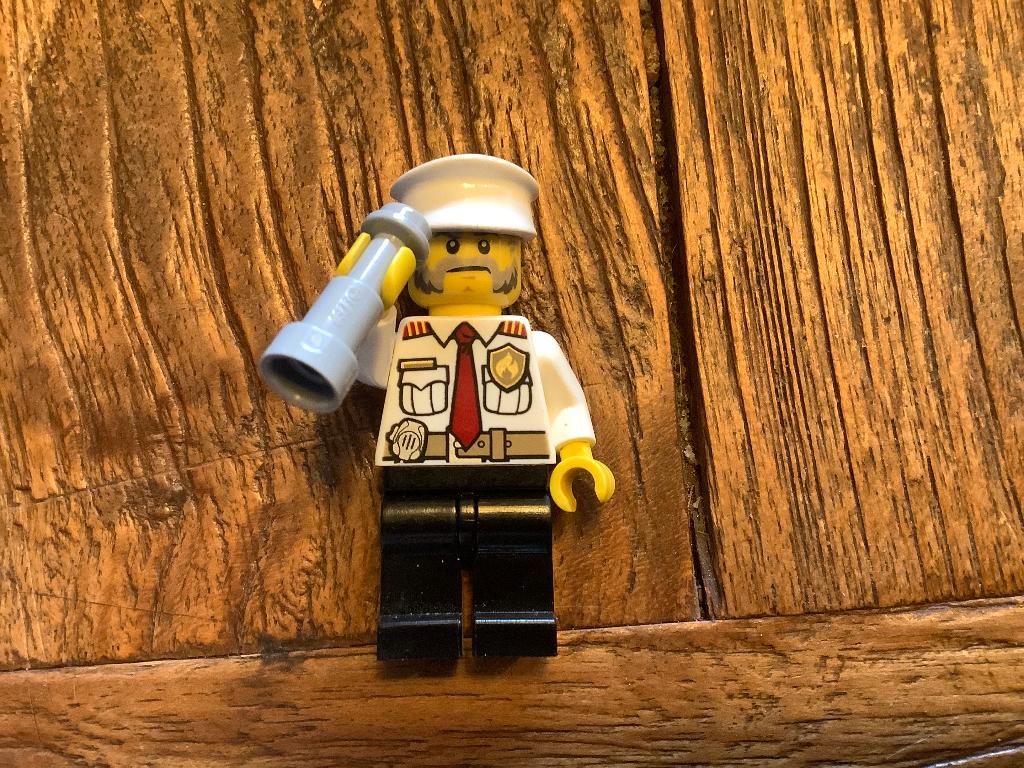 Lego figuur cty0647 Fire Boat Captain / F4, Ophalen of Verzenden, Zo goed als nieuw, Losse stenen, Lego