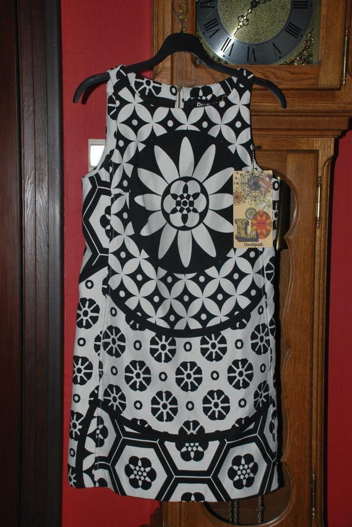 Desigual rechte jurk met zwart-witte print maat 38 NIEUW, Maat 38/40 (M), Zwart, Nieuw, Ophalen of Verzenden