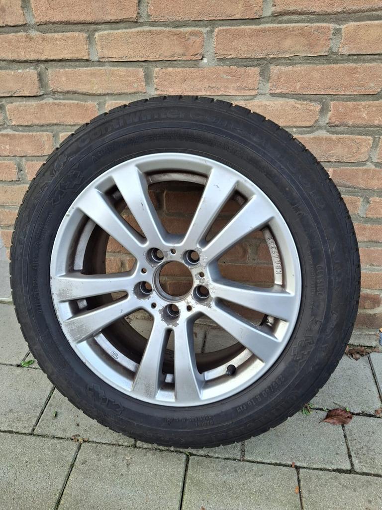 4 winterbanden op velg 205 / 60 R16 Continental, Auto-onderdelen, Banden en Velgen, Ophalen, Winterbanden