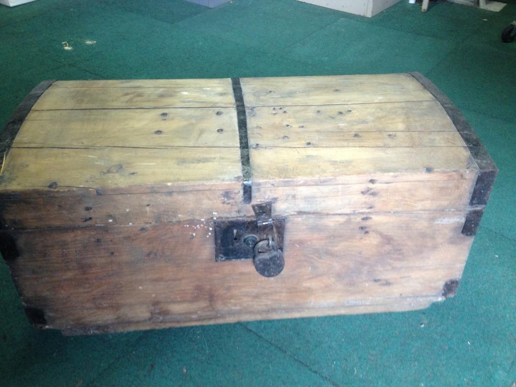 ancienne malle en bois, Enlèvement