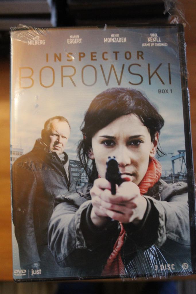 Inspector Borowski  box 1-2       span. Crimeserie   nieuw!, Vanaf 12 jaar, Ophalen of Verzenden, Nieuw in verpakking, Non-fictie