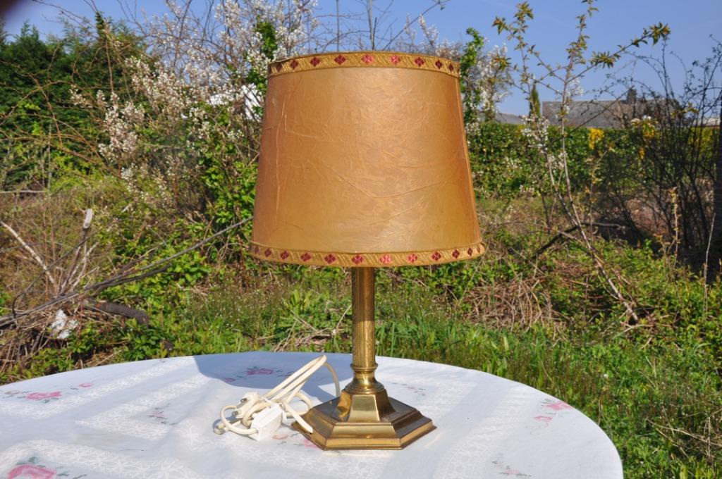 lampe en laiton pied hexagonal, Enlèvement ou Envoi