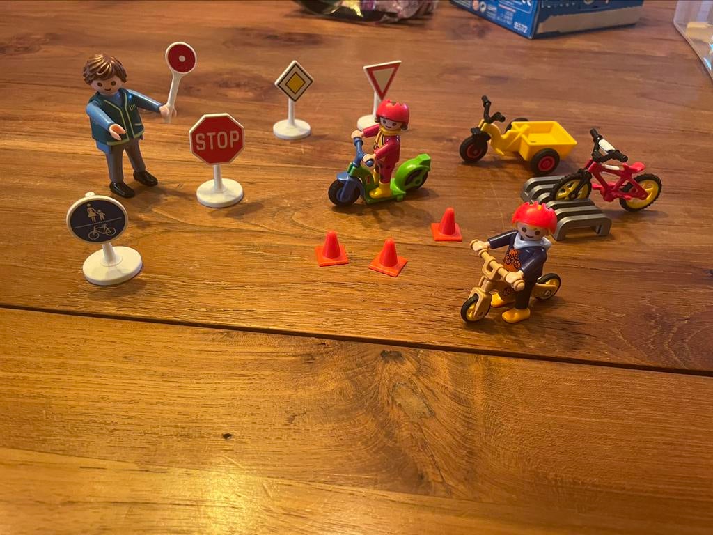 Playmobil 5571 veilig in het verkeer, Ophalen of Verzenden, Zo goed als nieuw