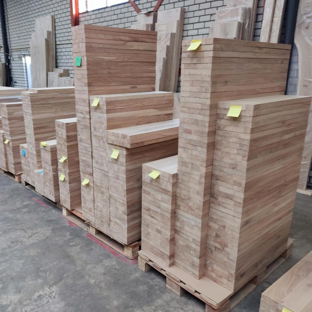 Eiken traptreden 40 mm dikte, eiken bordessen en stootborden, Ophalen, Nieuw