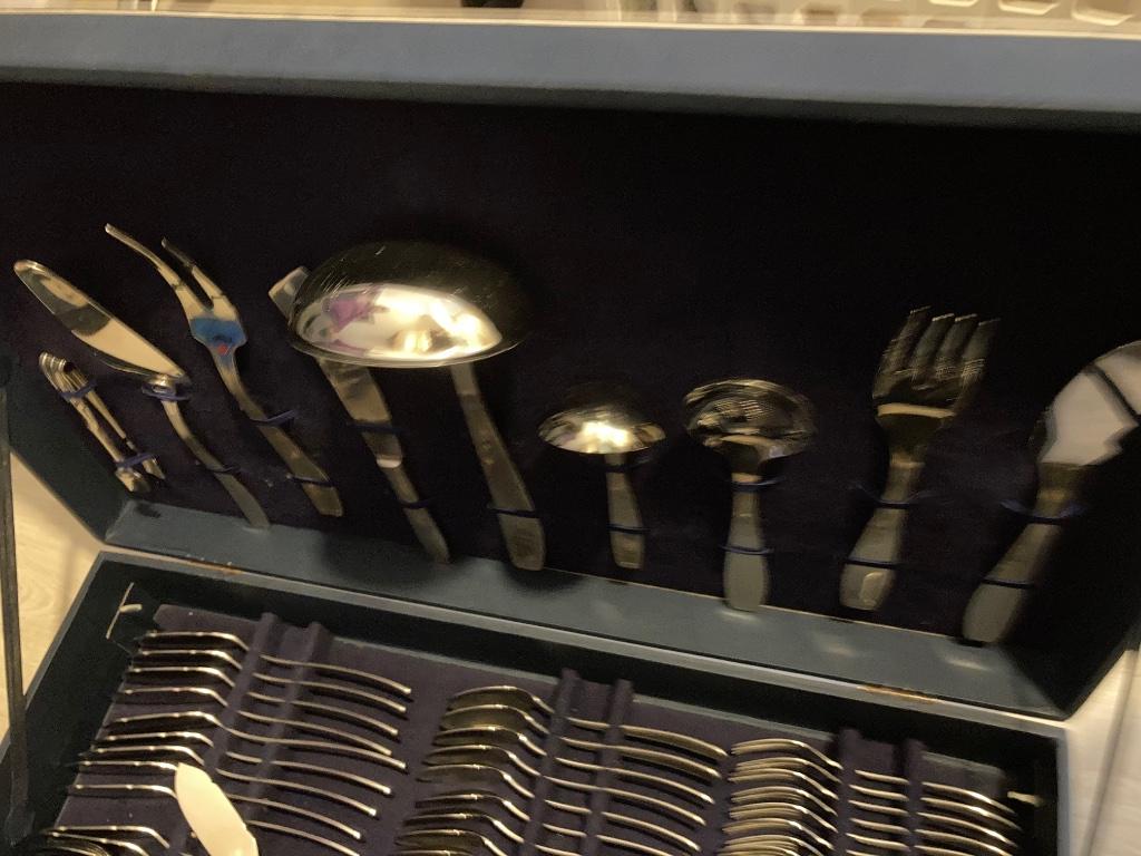 Vintage Bestekkoffer 18/10 12 delig jaren 70, Ophalen, Zo goed als nieuw, Inox of Chroom