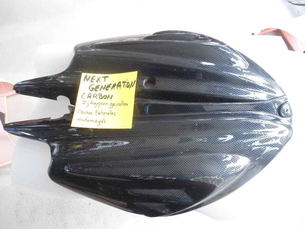 Booster Next Generation : carbon kappen, te herstellen, Ophalen, Gebruikt, Kap, Yamaha