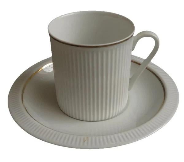 ARZBERG 2075 CANNELEE GOLD RIM Tasse et soucoupe 15cl, Envoi, Comme neuf
