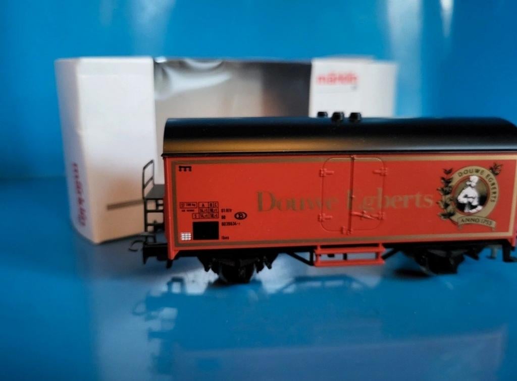 Märklin 85089 H0 Gesl. goederenwagen 'Douwe Egberts' nmbs, Ophalen of Verzenden, Zo goed als nieuw, Märklin