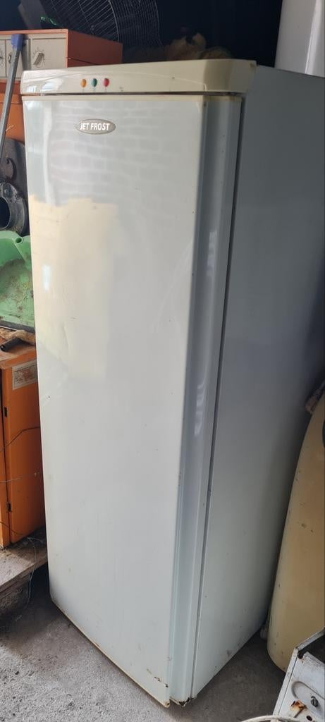 CONGÉLATEUR FROST hauteur +- 170cm à nettoy0478.28.75.33, Enlèvement, Utilisé