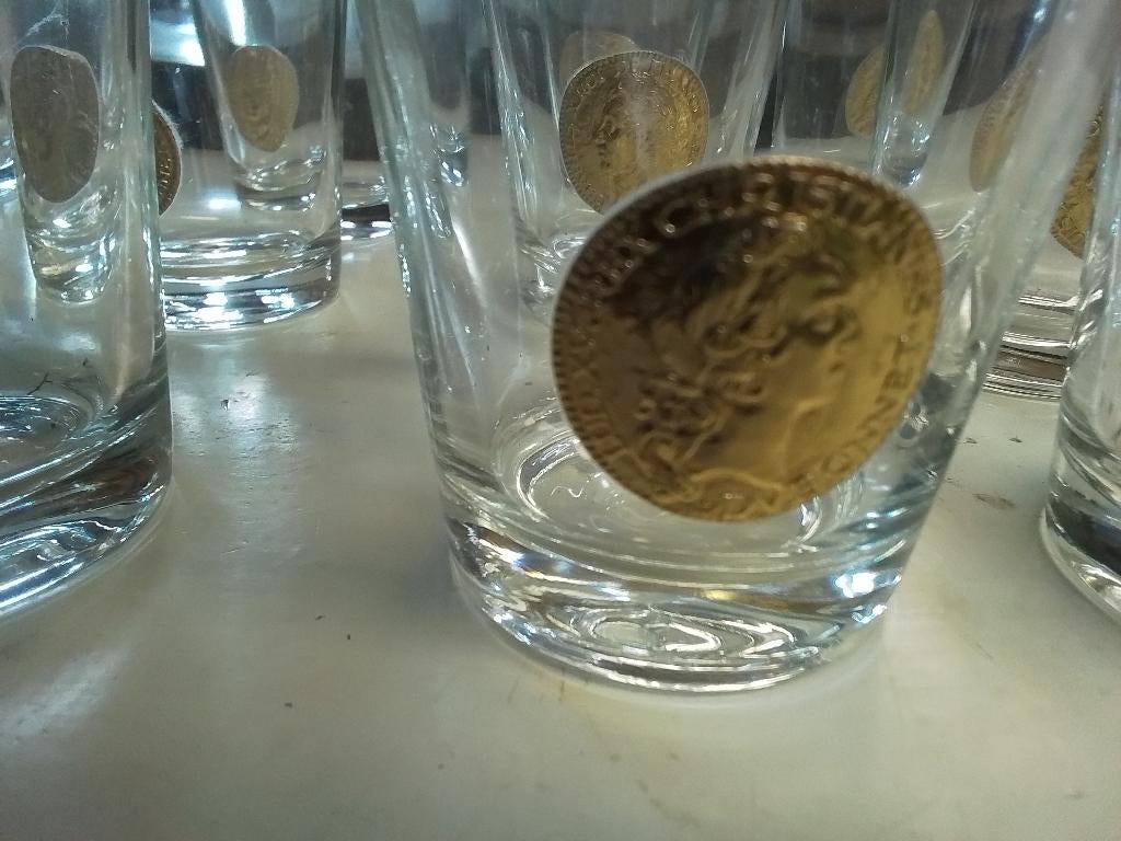 Dubonnet  glazen gouden embleem roi de france louis vintage, Ophalen, Gebruikt, Borrel- of Shotglas