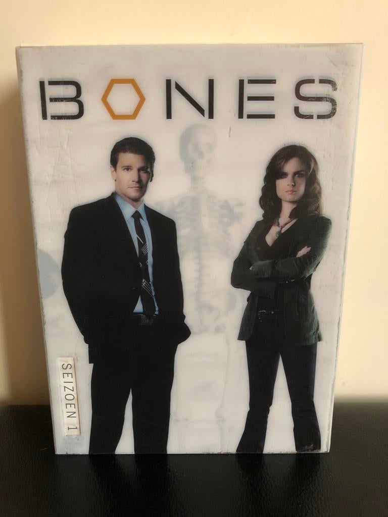 Bones seizoen 1 DVD BOX, Cd's en Dvd's, Ophalen of Verzenden, Zo goed als nieuw