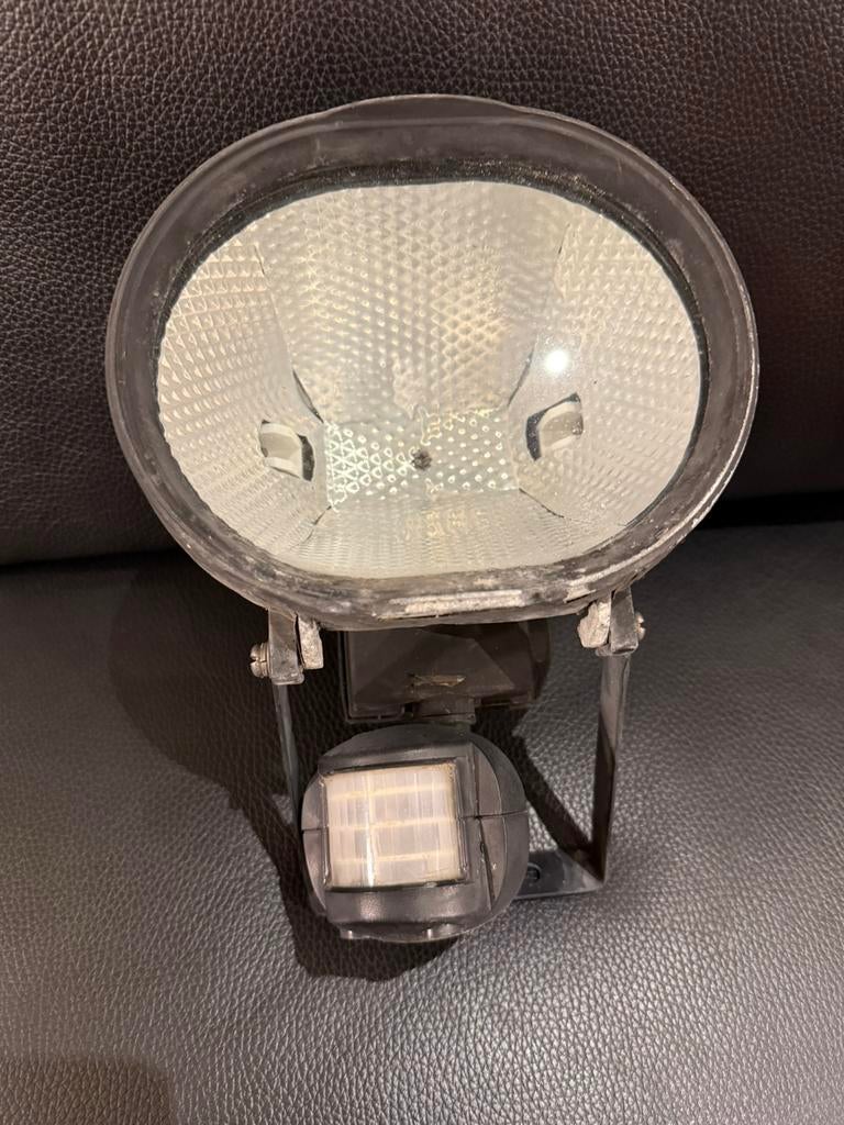 Buitenlamp met beweegsensor, Enlèvement ou Envoi, Utilisé, 200 à 500 watts, Lampe