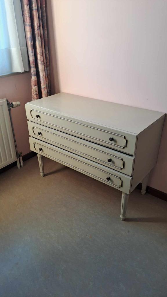 Petite commode bois blanc, Enlèvement, Utilisé
