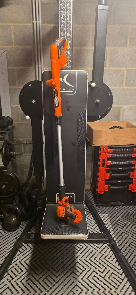 Coupe Bordure sur ACCU POWERPLUS, Enlèvement, Utilisé, Batterie