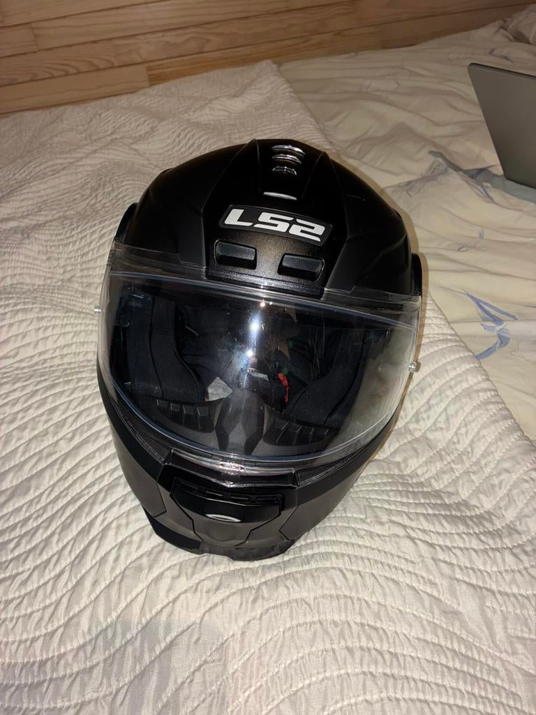 LS2 motorhelm, maat m (57-58), zwart, met zak, Motoren, Ophalen, Nieuw zonder kaartje, M, Overige merken