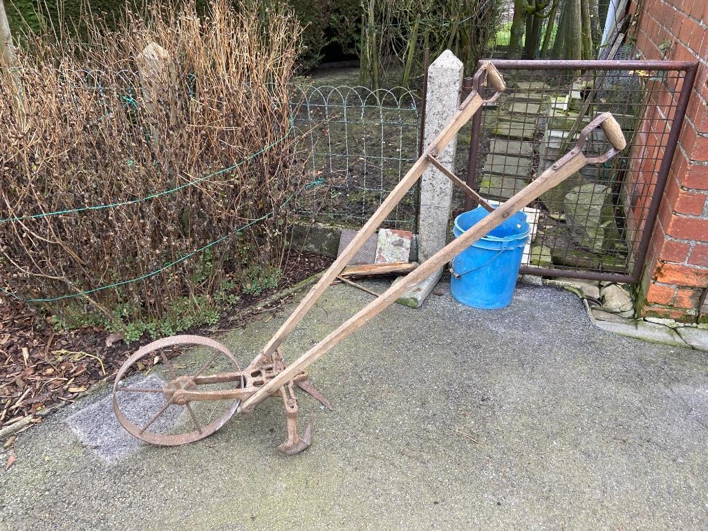 Oud landbouwwerktuig, Ophalen, Gebruikt