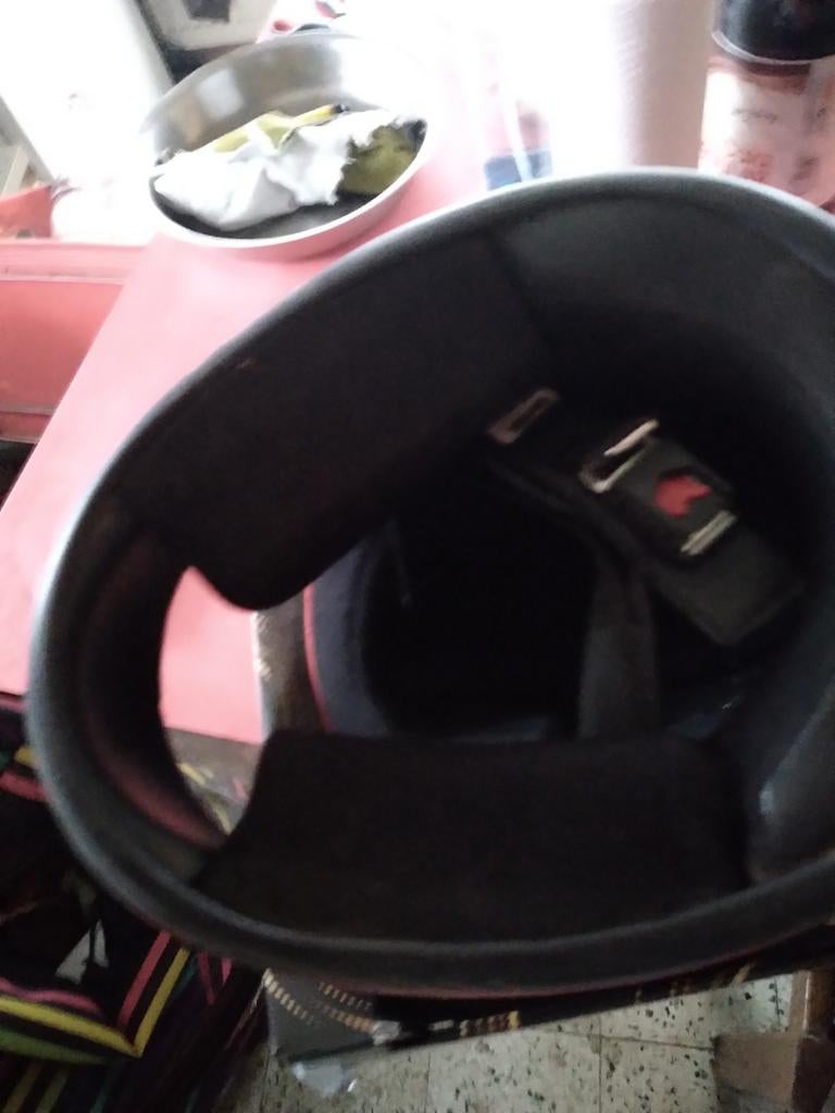 Bromfiets helm fm, Fietsen en Brommers, Ophalen of Verzenden, Zo goed als nieuw