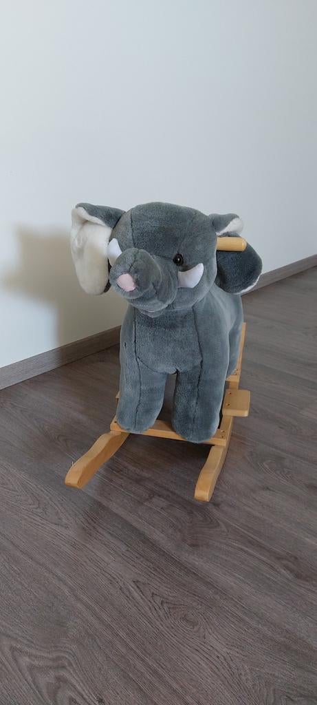 Balançoire à éléphant, Enlèvement, Neuf
