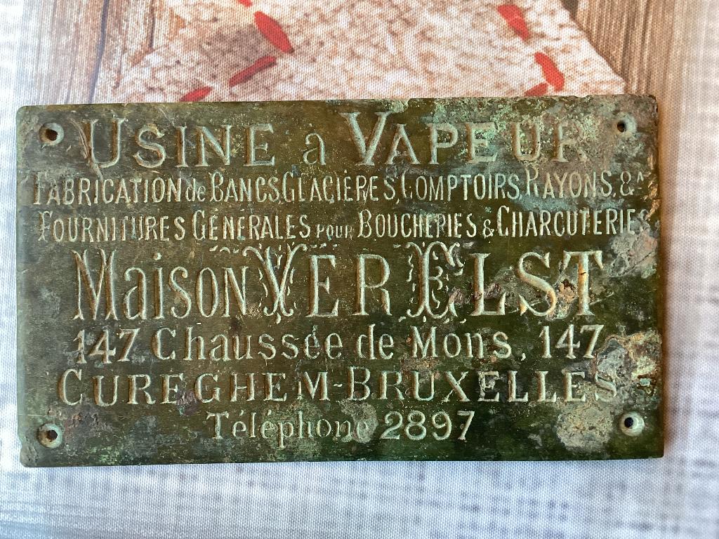Plaque en laiton, Enlèvement, Bronze