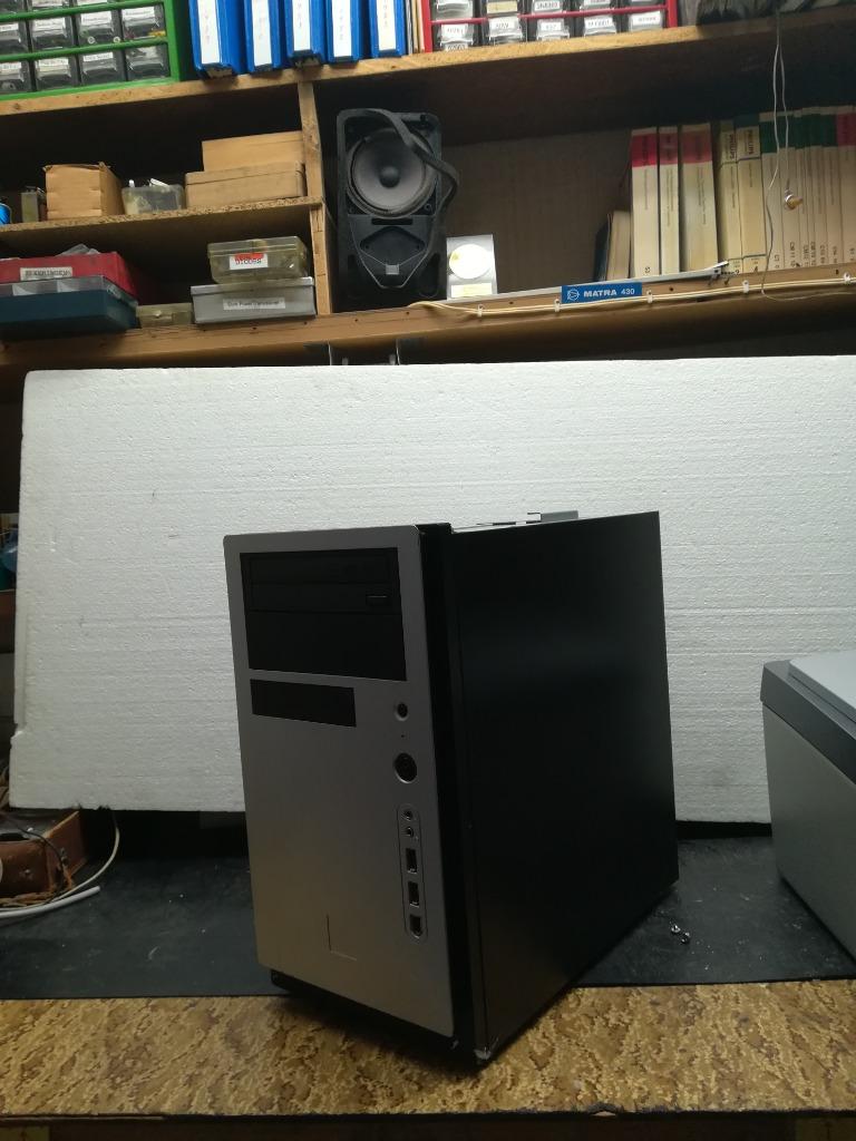 Mini Tower PC kast, Computers en Software, Computerbehuizingen, Zo goed als nieuw, Ophalen