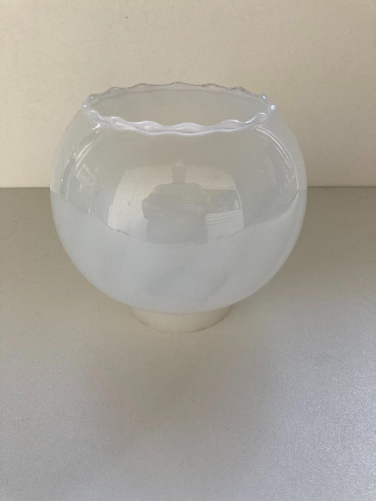Antiek wit glazen lampenkap voor tafellamp of olielamp, Enlèvement