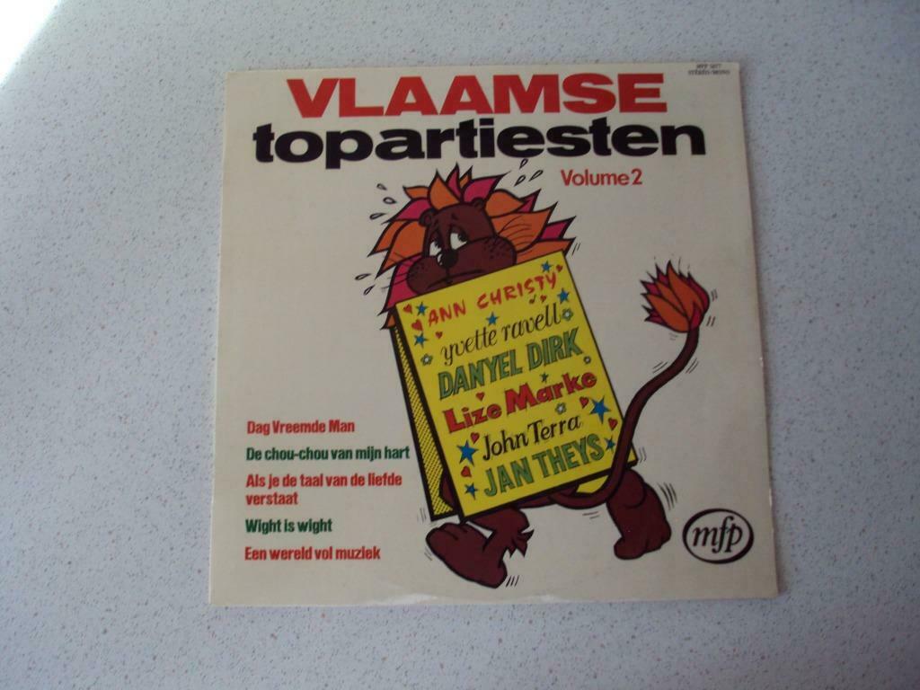 Vintage LP "Vlaamse Artiesten" Volume 2 anno 1972., Ophalen of Verzenden, Gebruikt, 12 inch, Levenslied of Smartlap