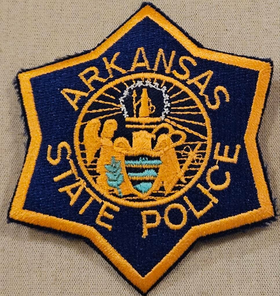 Patch vintage 1970 de la police de l'État de l'Arkansas
C'es, Enlèvement ou Envoi