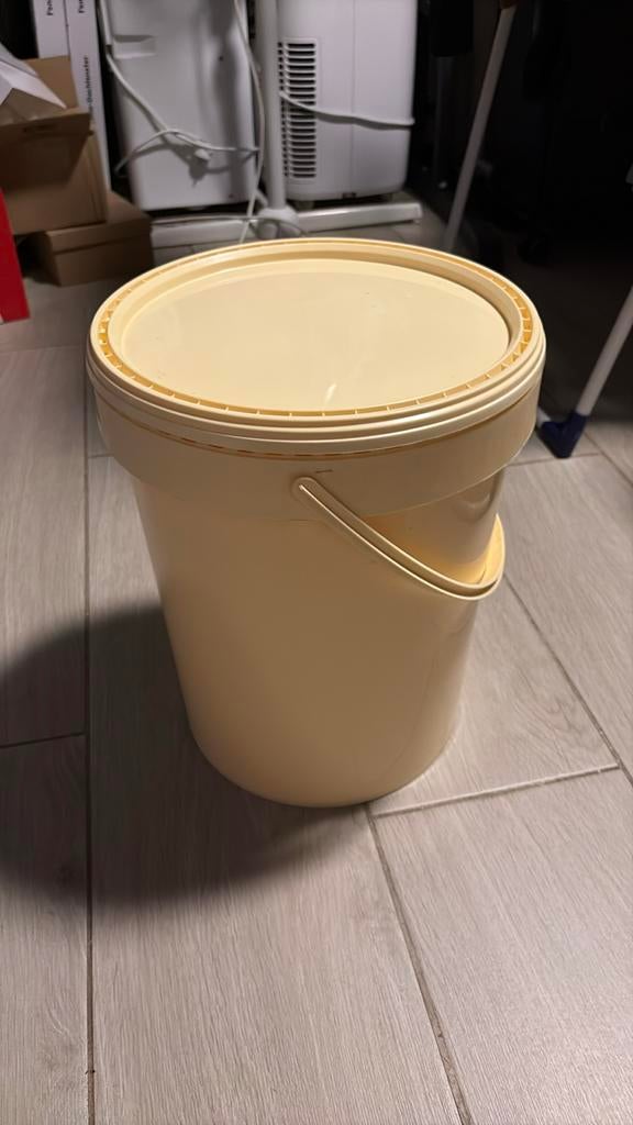 Seau 20 L avec couvercle hermétique, Maison & Meubles, Seaux, Enlèvement, Comme neuf, Avec couvercle