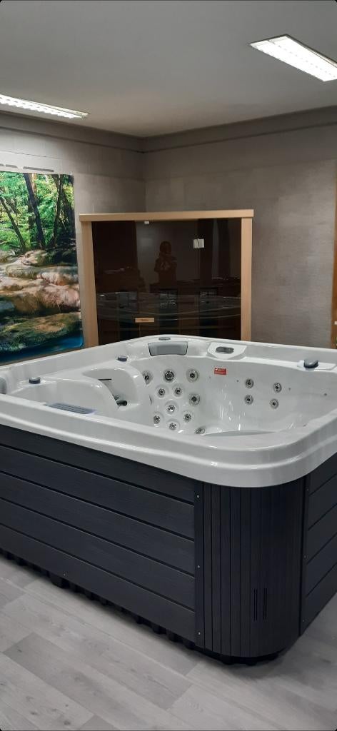 jacuzzi Wellis Européen 6 places avec services 0476885653, Enlèvement ou Envoi, Neuf, Autres types