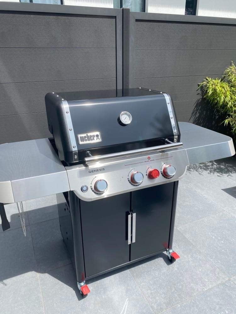 Barbecue Genesis E-325 S Black Weber. Prix 1000€, Ophalen, Zo goed als nieuw
