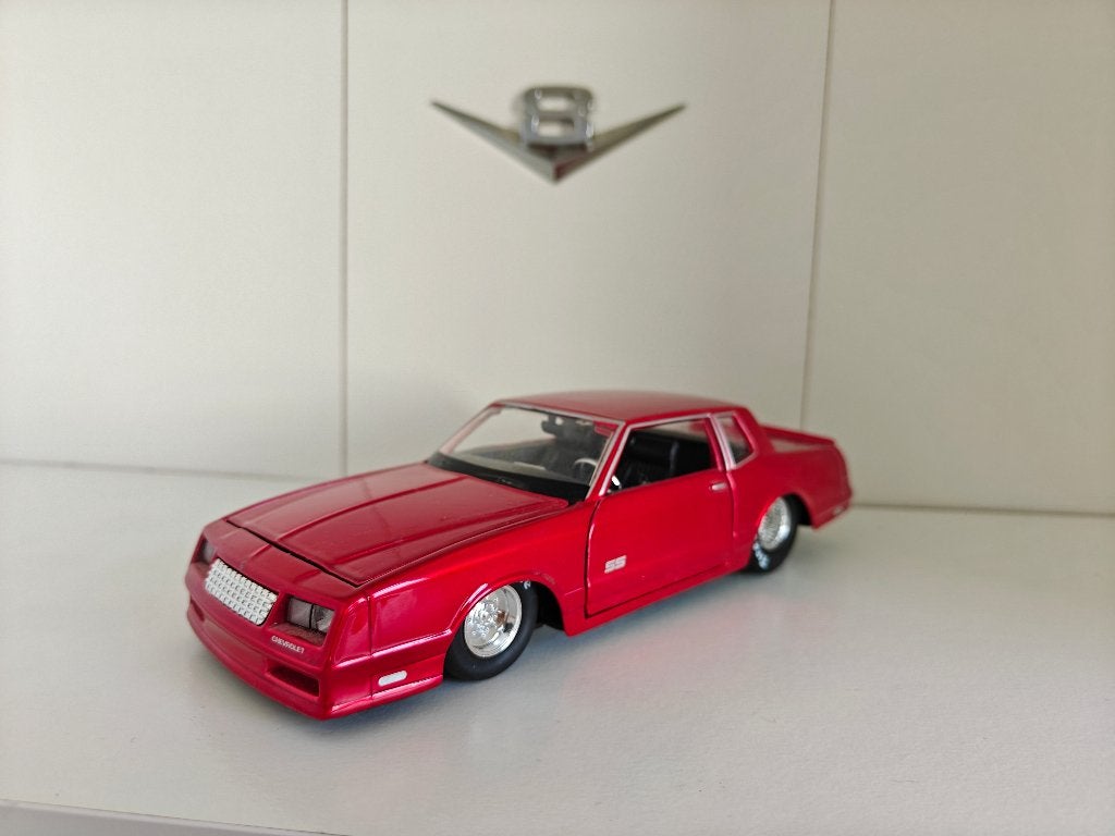 Maisto 1986 Chevrolet Monte Carlo SS Dragster 1/24, Enlèvement, Comme neuf, Voiture, Maisto