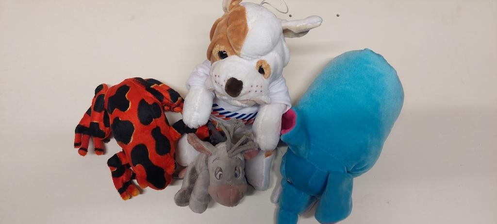 4 pluchen knuffels, Ophalen of Verzenden, Hond