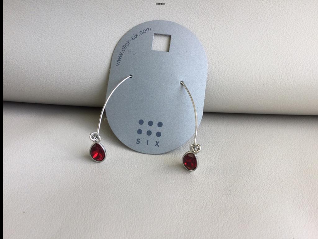 Nouvelles boucles d'oreilles Red Six, Enlèvement ou Envoi, Neuf, Rouge, Pendantes