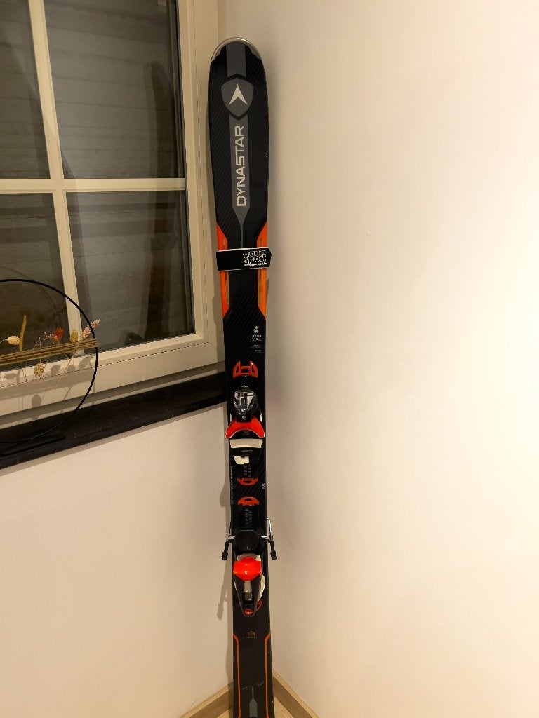 Dynastar Legend x84, Sports & Fitness, Ski & Ski de fond, 160 à 180 cm, Autres marques, Skis, Comme neuf