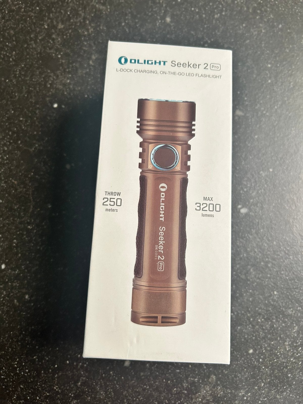 Lampe de poche LED Seeker 2 pro bronze, Caravanes & Camping, Envoi, Neuf
